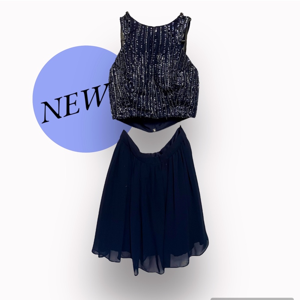 B. Darlin Womens Juniors Blue Beaded Crop Top Fit & Flare 2-Piece